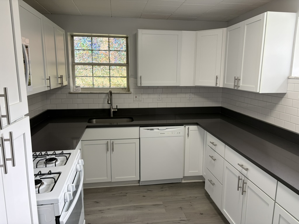906 Erdner Avenue - 1